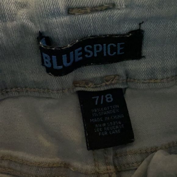 Blue spice $ size 7/8 denim shorts - Picture 3 of 3